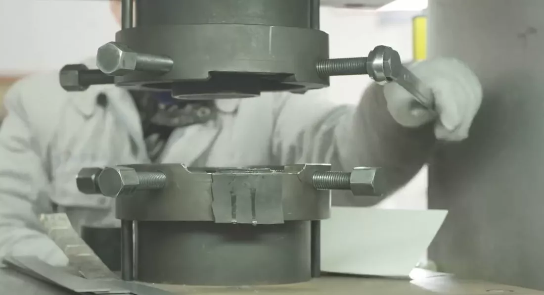Die Mounting